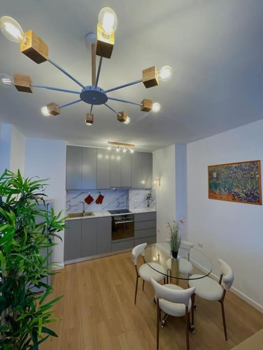 Studio Flat In The City Center Tirana Exterior photo